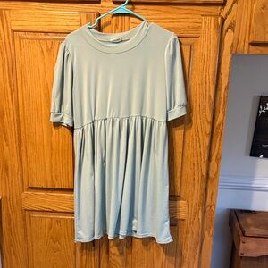 Maternity Size Medium Light Green Short Sleeve Dress